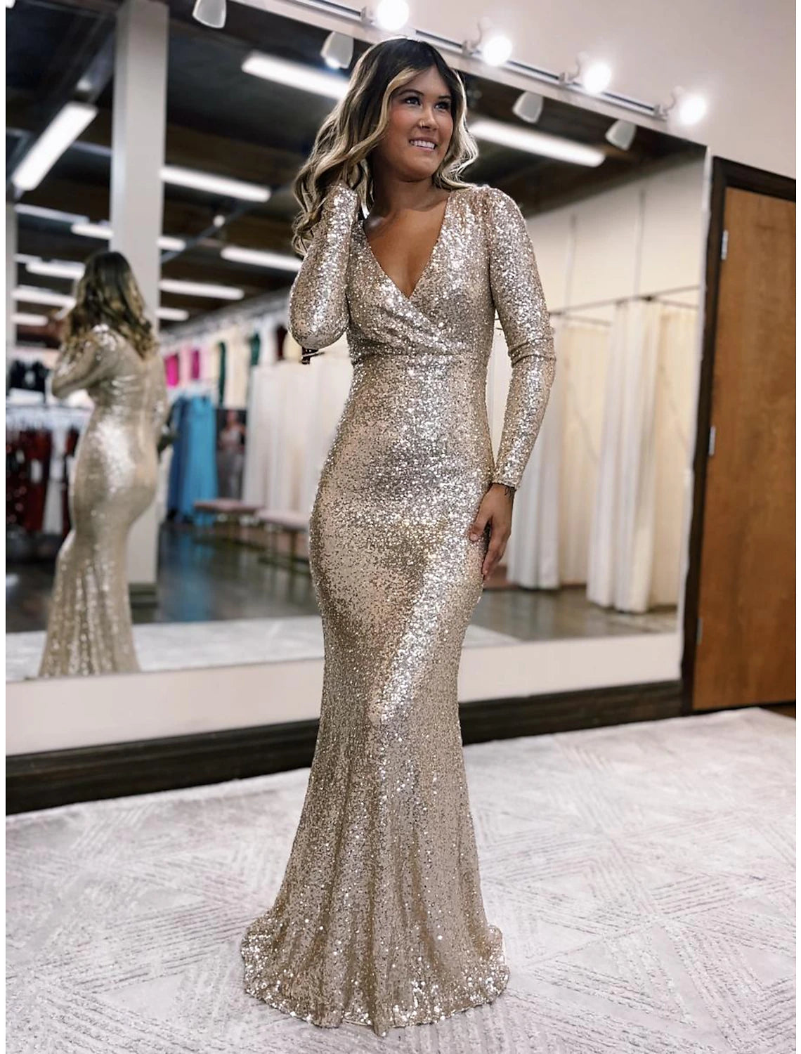 Women's Elegant Evening Attire Mermaid / Trumpet Evening Gown Sparkle & Shine Dress Formal Prom Floor Length Long Sleeve V Neck Sequined with Sequin