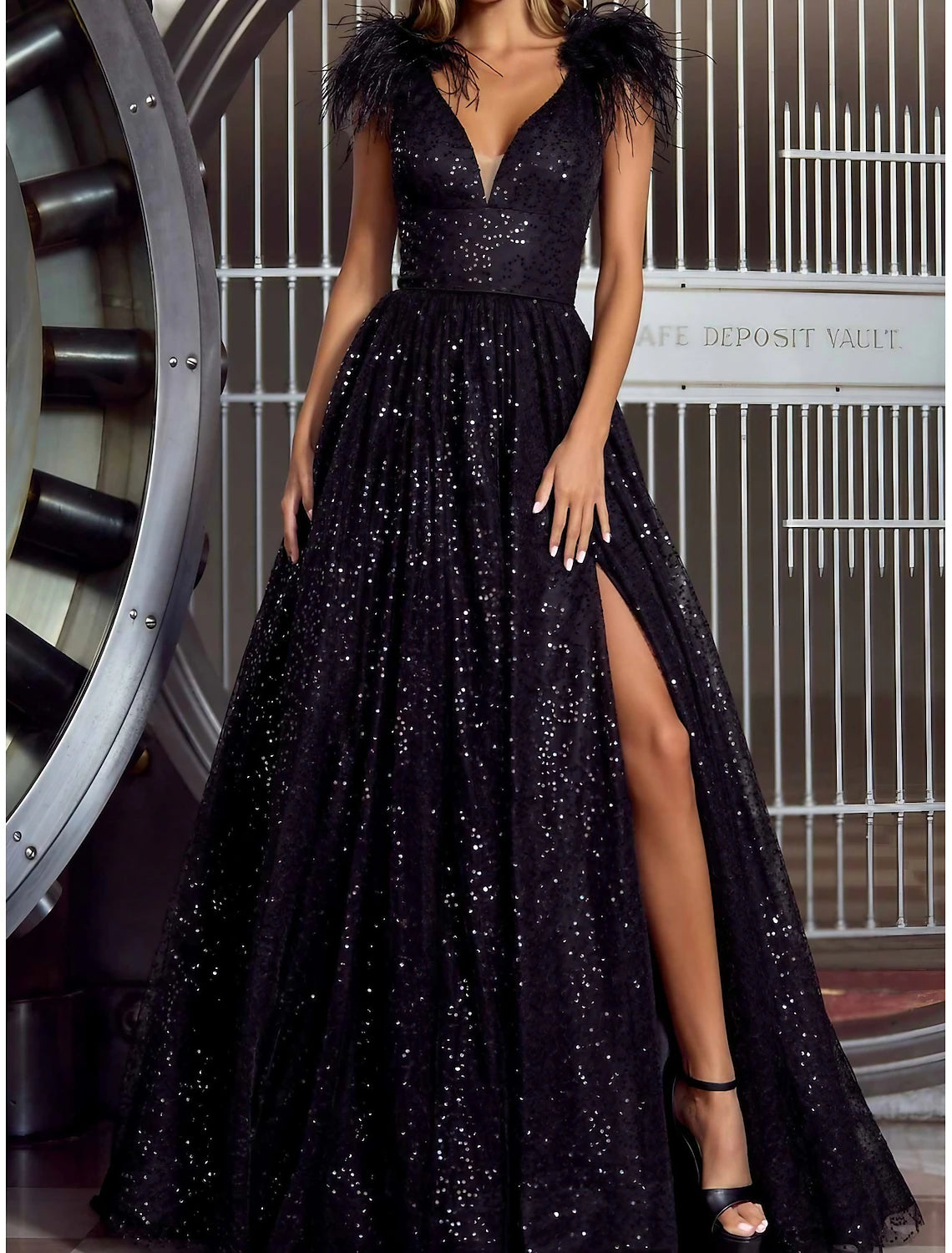 Women's Travel Attire A-Line Evening Gown Elegant Dress Formal V Neck Sequined with Feather Sequin