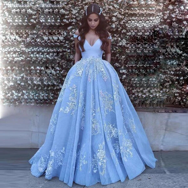 Women's Travel Outfit Set Ball Gown Lace Appliqued Off the Shoulder Quinceanera Dress