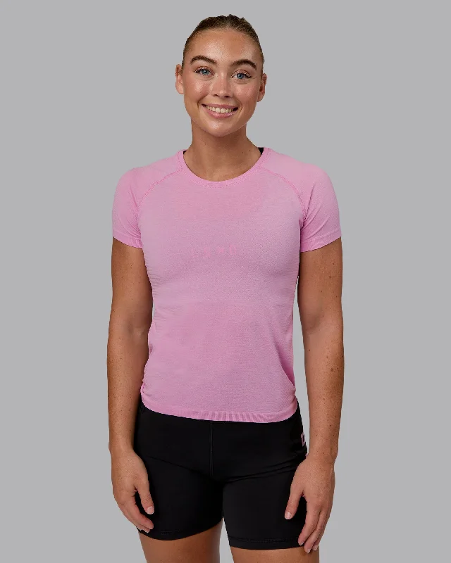 Women's Vintage-Inspired Clothing AeroFLX+ Seamless Tee - Pirouette/Bubblegum