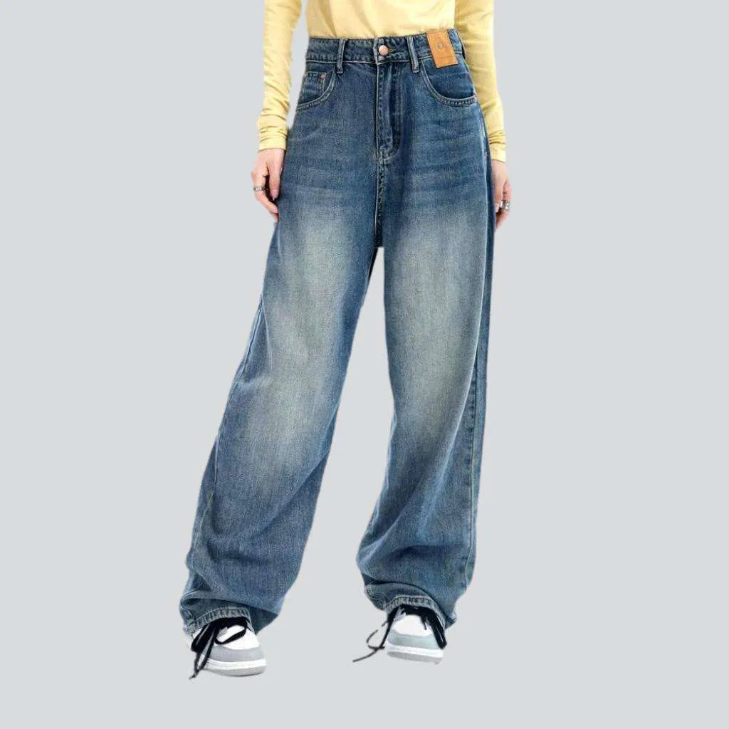 Women's Clothing For Casual Outings Medium-wash jeans
 for ladies