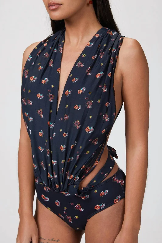 Women's Vacation Garments Scarf One Piece In Floral Bouquet