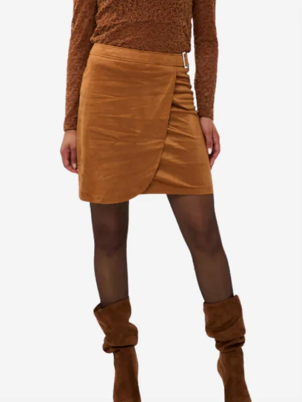 Women's Clothing For Outdoor Activities Overlap Suede Skirt In Camel