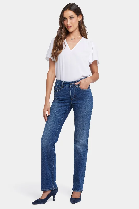 Women's Online Clothing Boutique Marilyn Straight Jeans - Asturia Shore