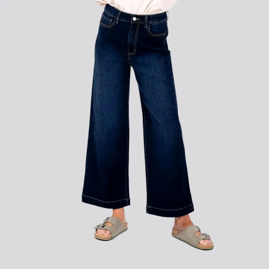 Luxury Women's Clothes Comfortable and chic stretchable jeans for ladies