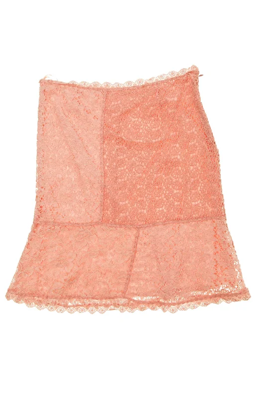 Chic Casual Wardrobe Essentials Moschino - Pink Lace Skirt -