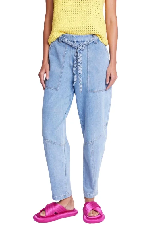 Women's Outdoor Attire Belted Balloon Cut Jeans In Denim Blue