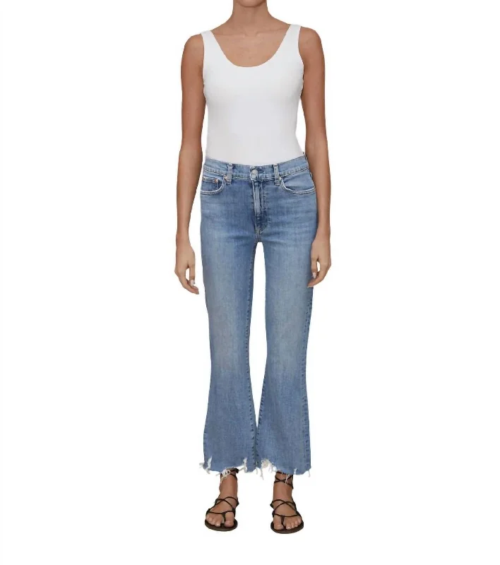 Chic Women's Outfit Bella Crop Flare Jean In Beach House