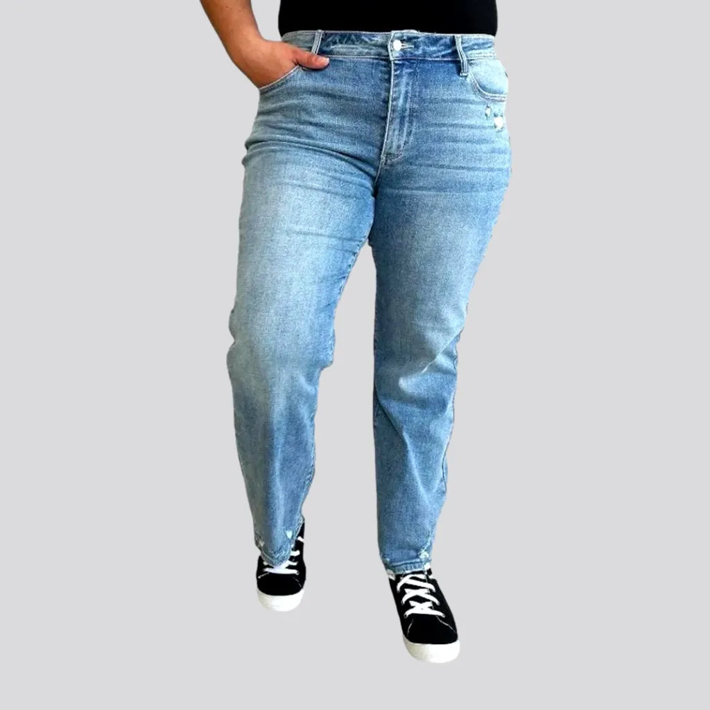 Women's Classic Outfit Whiskered women's straight jeans